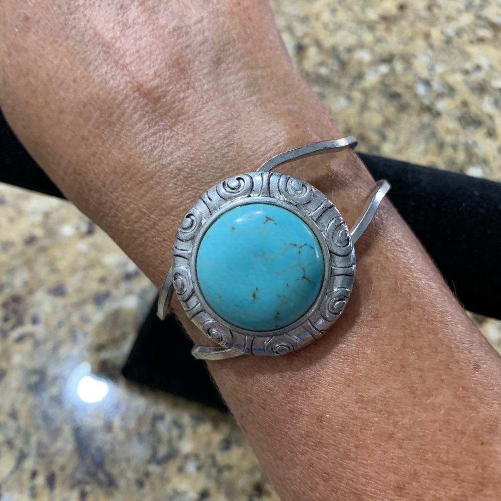 Turquoise Clasp Bracelet